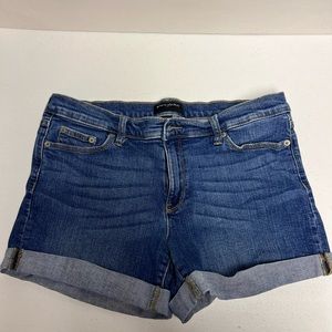 Banana Republic Jean shorts 30/10 medium wash